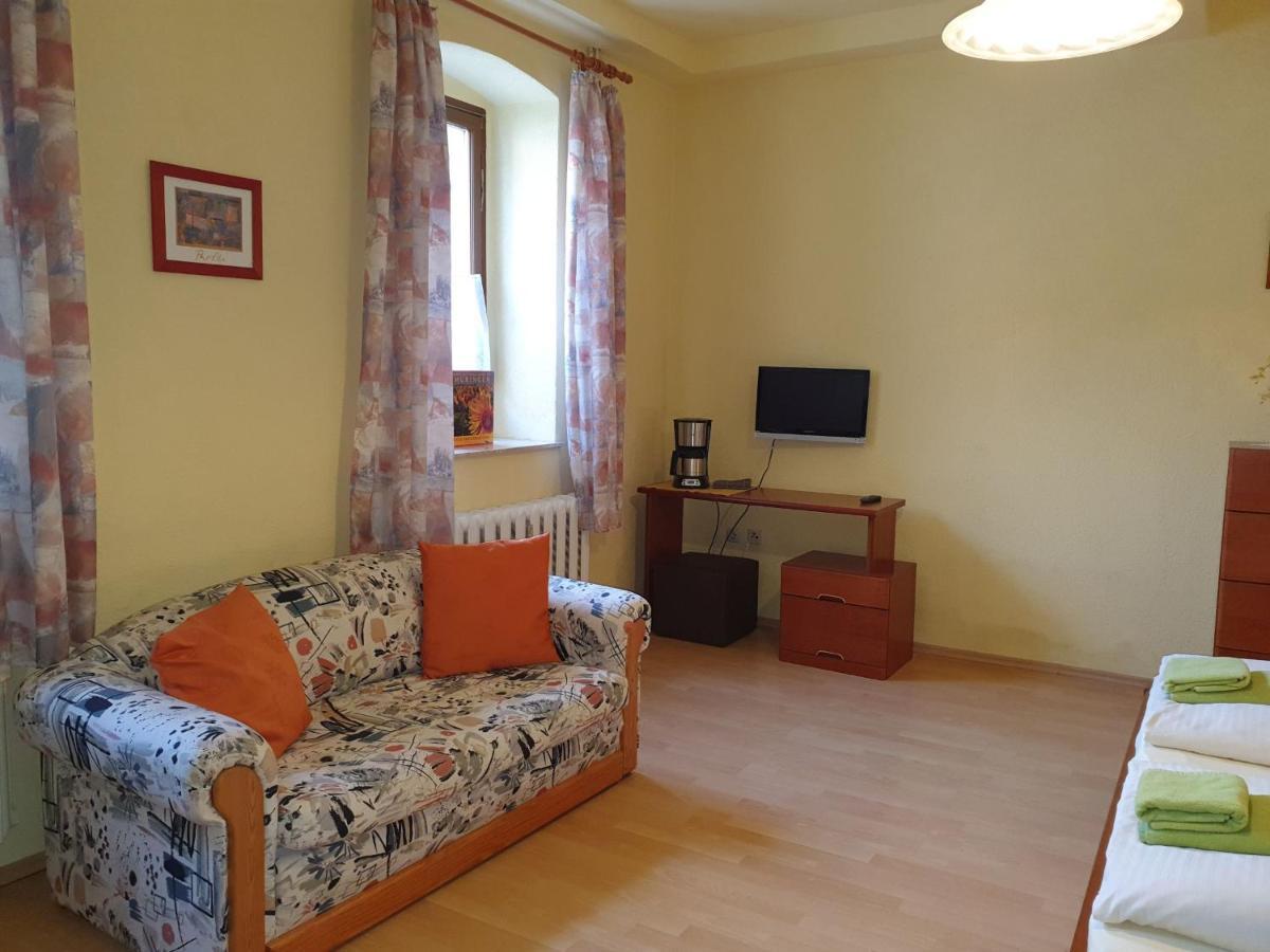 Pension Schuetze Daasdorf am Berge Екстер'єр фото