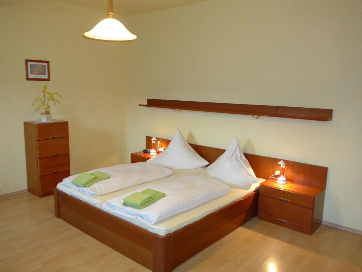 Pension Schuetze Daasdorf am Berge Екстер'єр фото