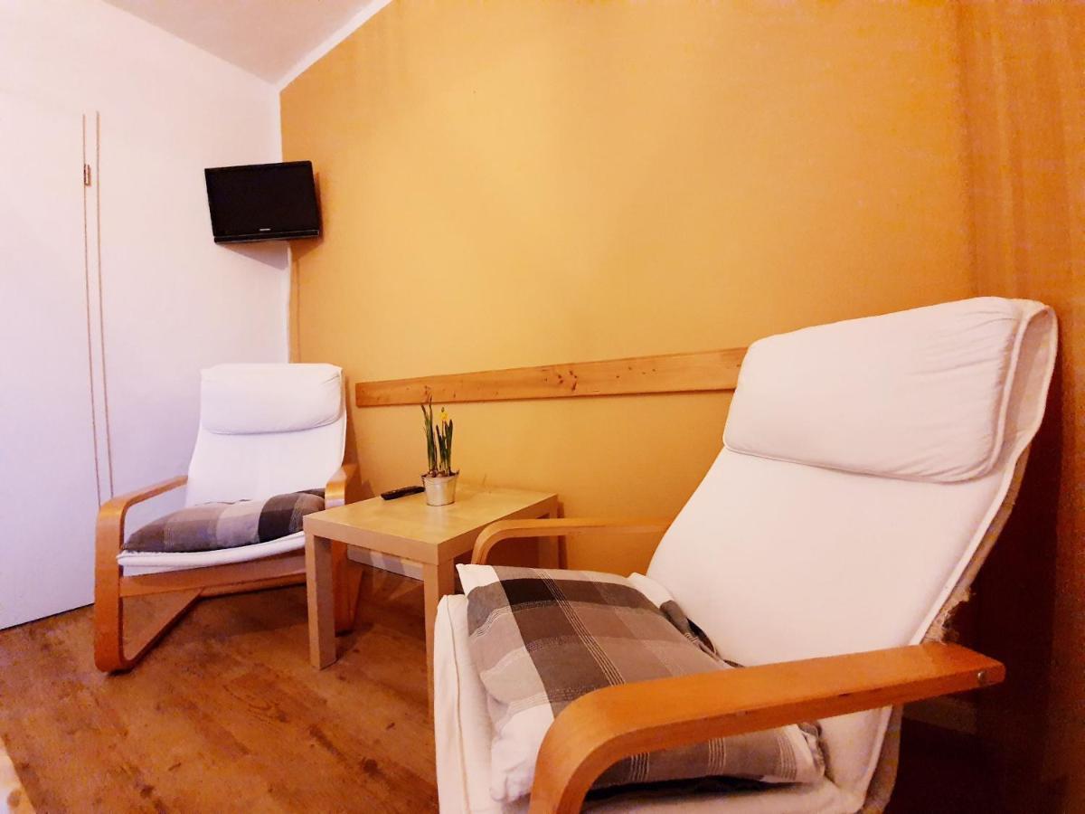 Pension Schuetze Daasdorf am Berge Екстер'єр фото