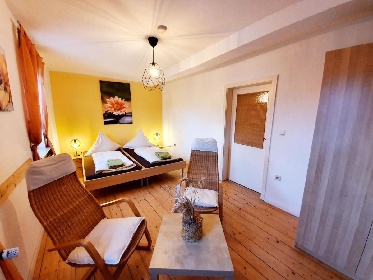 Pension Schuetze Daasdorf am Berge Екстер'єр фото
